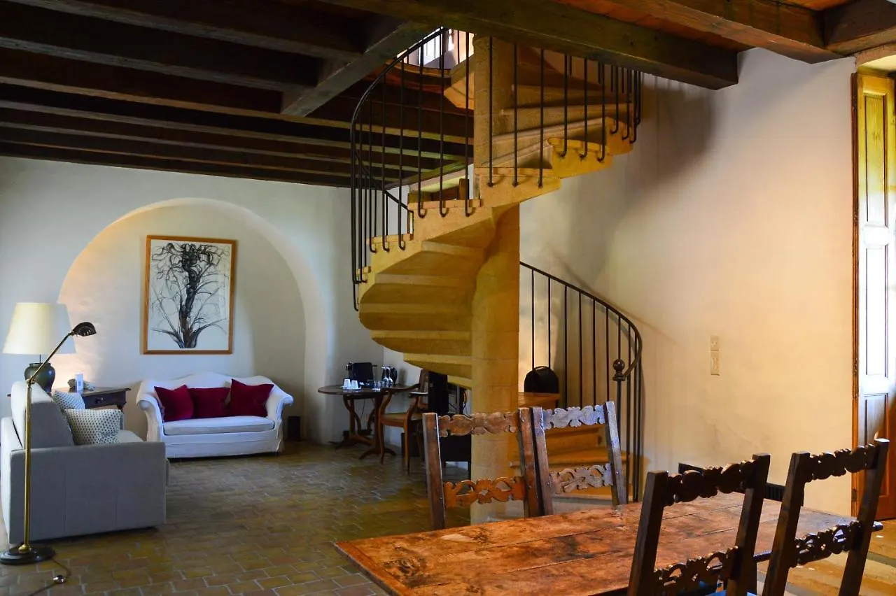 Chateau De Bagnols Hotel