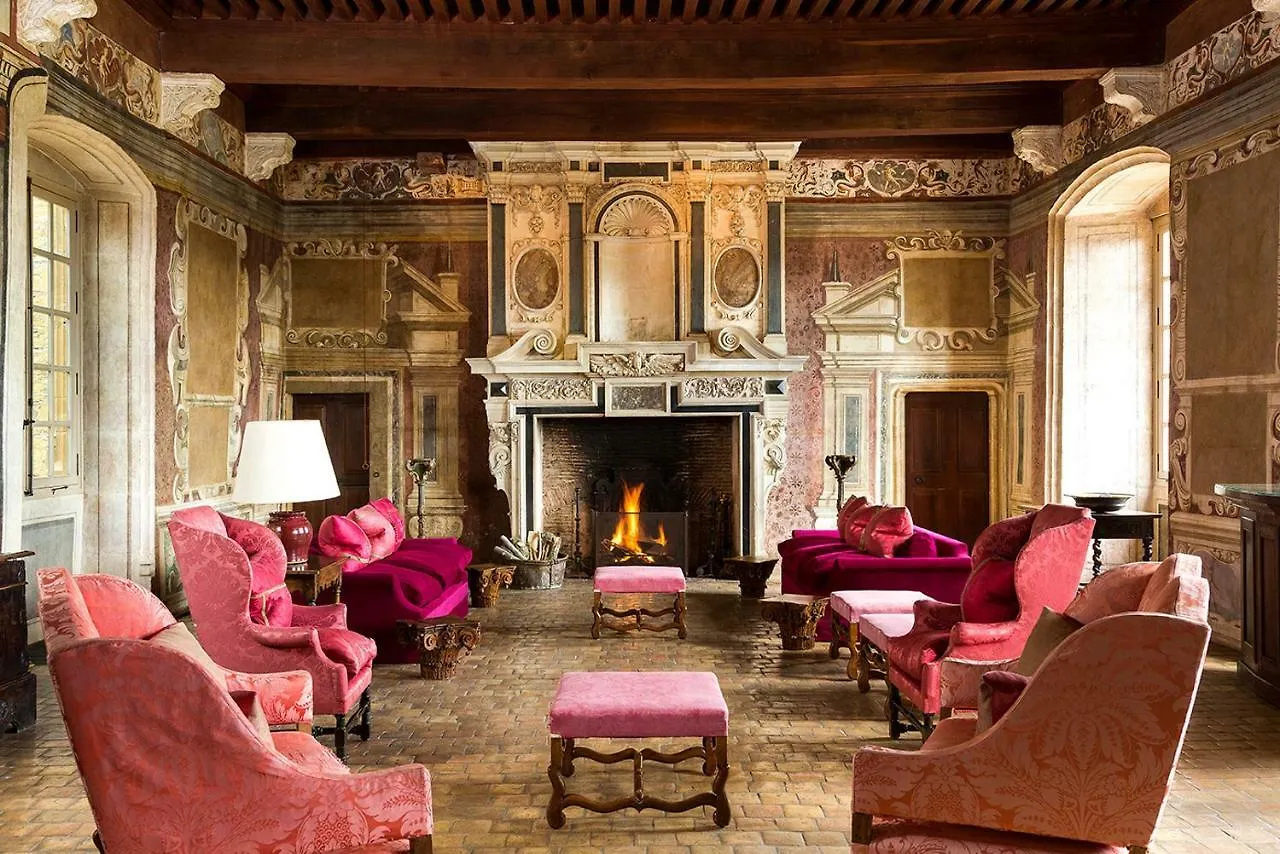 Hotel Chateau De Bagnols